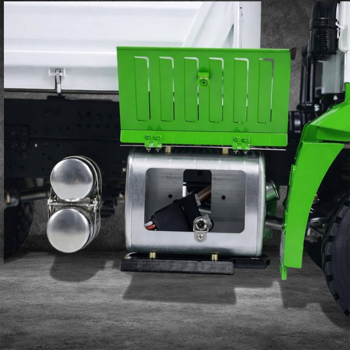 LESU Metal 1:14 RC Hydraulic Dump Truck 6x6 3-way Remote Control Tipper Cars